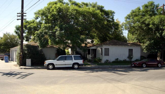 Hatteras Bungalows in North Hollywood, CA - Building Photo - Building Photo