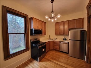 1063 East Ave in Rochester, NY - Building Photo - Building Photo