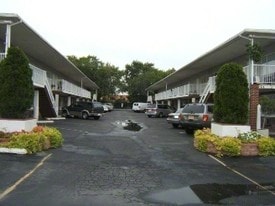 14021 S Tracy Ave in Riverdale, IL - Building Photo