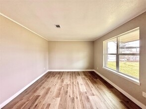 7845 Bonaire St in Houston, TX - Building Photo - Building Photo