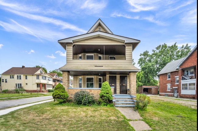 12730 Barrington Ave in Cleveland, OH - Building Photo - Building Photo