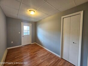 112-114 N Valley Ave in Olyphant, PA - Building Photo - Building Photo