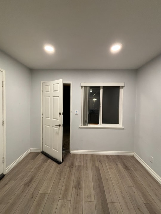 2304 E Virginia Ave in Anaheim, CA - Foto de edificio