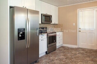 2748 Lyndhurst Ave in Winston-Salem, NC - Building Photo - Building Photo