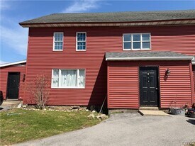 4518 Hall Rd in Oswego, NY - Building Photo