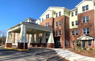 6306 Old Mooretown Rd in Williamsburg, VA - Building Photo