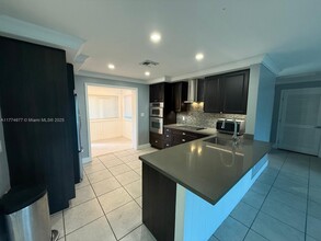2765 SW 47th St in Fort Lauderdale, FL - Building Photo - Building Photo