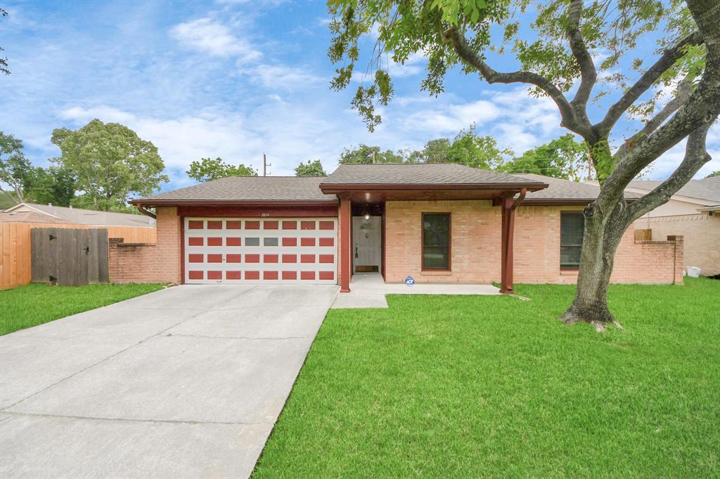 2614 Cobble Ridge Dr in Sugar Land, TX - Building Photo