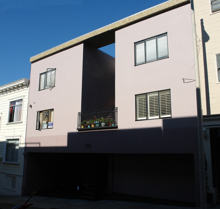 130 Pfeiffer St in San Francisco, CA - Building Photo