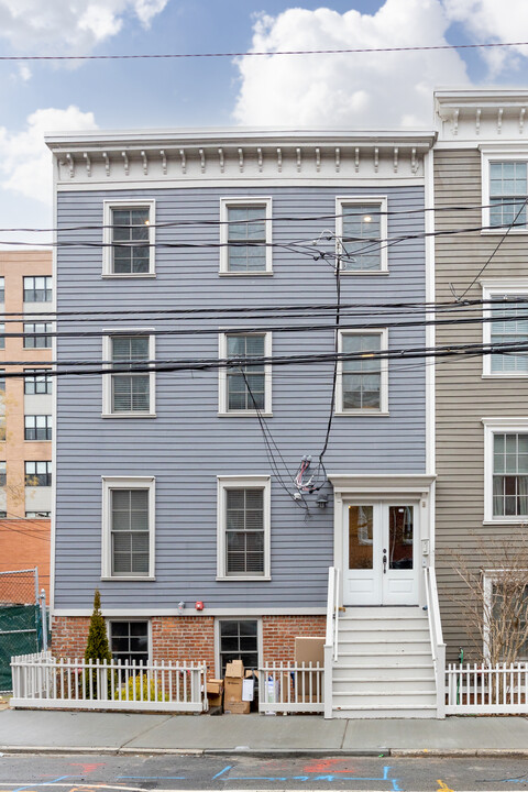 208 York St in Jersey City, NJ - Foto de edificio