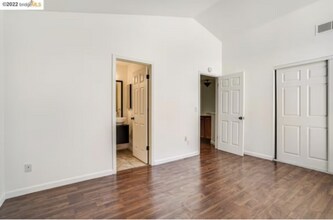 807 Devonwood in Hercules, CA - Foto de edificio - Building Photo