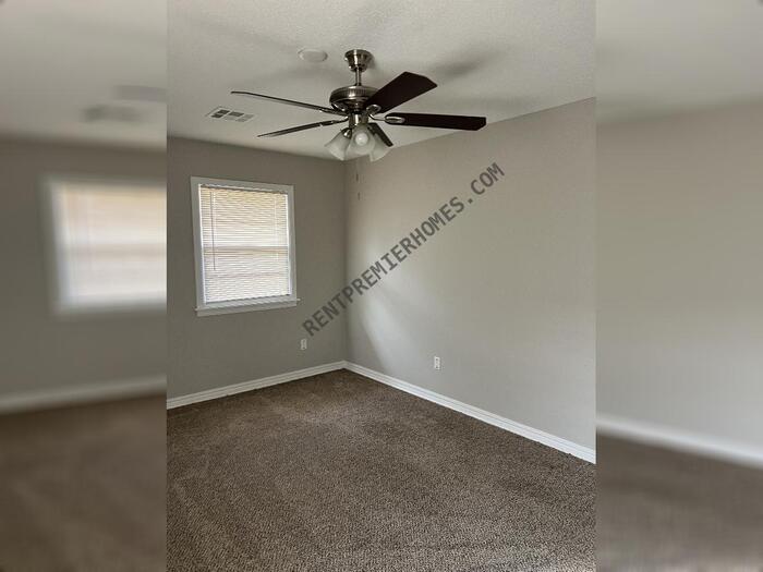 9412 Northland Rd in The Village, OK - Foto de edificio