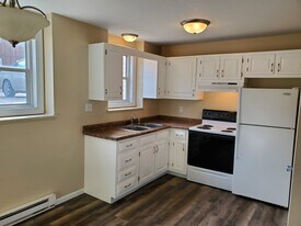 1016 N 39th St, Unit #4 in Grand Forks, ND - Building Photo