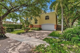 1634 NE 5th Ct in Fort Lauderdale, FL - Building Photo - Building Photo