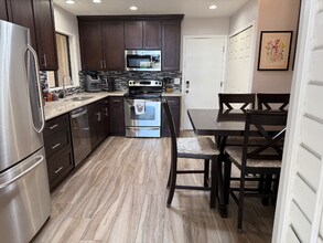 2642 N 62nd St in Mesa, AZ - Building Photo - Building Photo