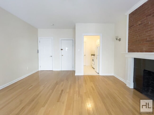 WEST 56 STREET in New York, NY - Foto de edificio - Building Photo