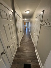 238 Madison St, Unit #2 in Janesville, WI - Foto de edificio - Building Photo
