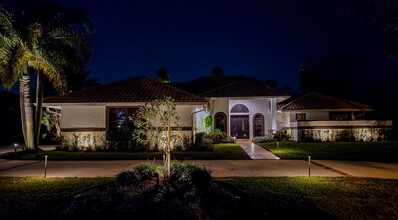 3700 Embassy Dr in West Palm Beach, FL - Foto de edificio - Building Photo