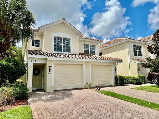 1345 Henley St in Naples, FL - Building Photo - Building Photo