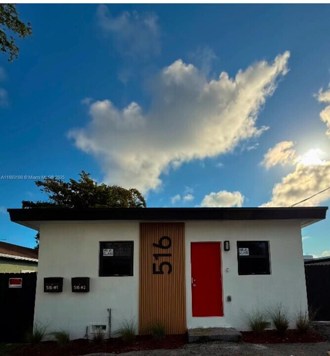 516 NW 2nd St, Unit 2 in Homestead, FL - Foto de edificio