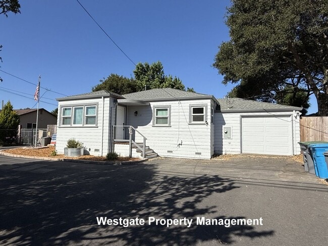 650 Liberty Rd in Petaluma, CA - Building Photo - Building Photo