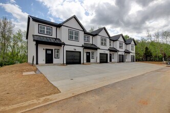 166 Sango Dr in Clarksville, TN - Foto de edificio - Building Photo