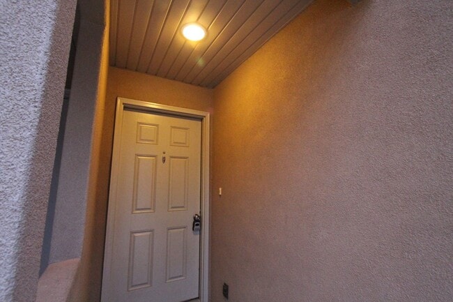 1000 E Blf Vw Dr in Washington, UT - Building Photo - Building Photo