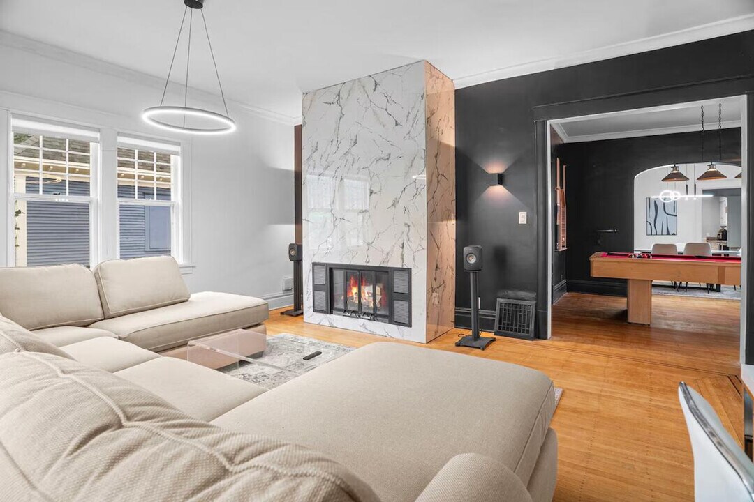 1115 W 31st St in Minneapolis, MN - Building Photo