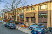 The Hills at Grasmere Condominiums in Staten Island, NY - Building Photo - Building Photo