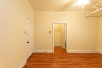 2825 N Burling St, Unit K05J in Chicago, IL - Building Photo - Building Photo