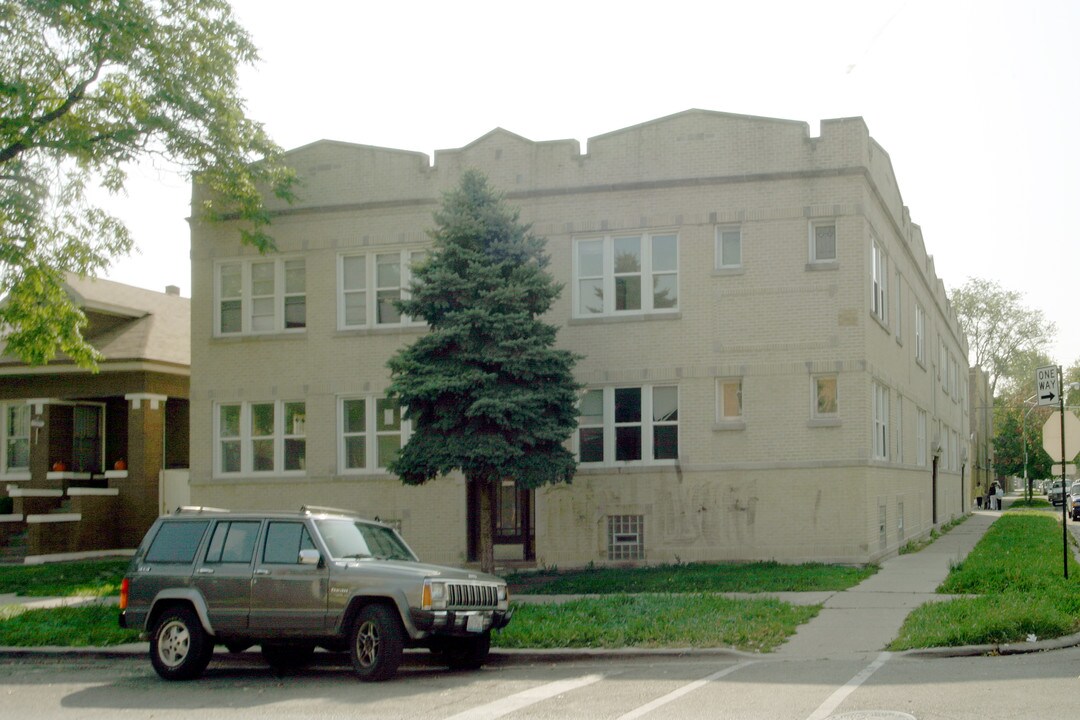 5057-5059 W Altgeld St in Chicago, IL - Foto de edificio