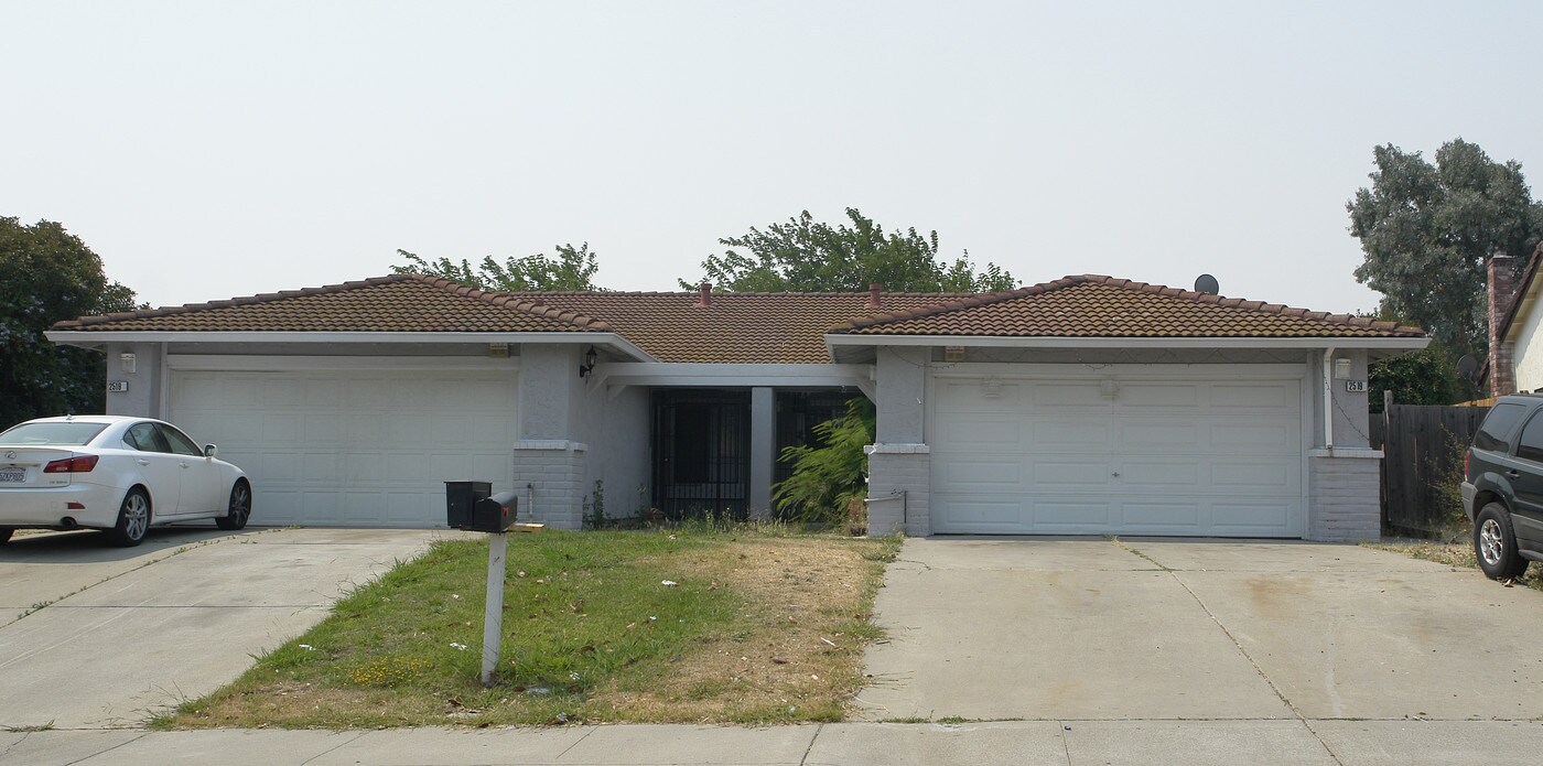 2519 Cathy Ct in Antioch, CA - Building Photo