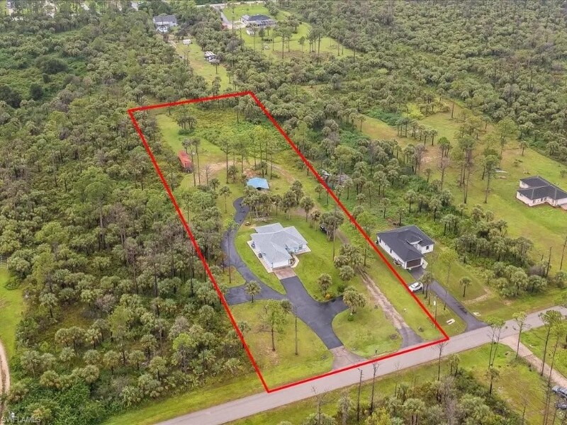 2820 22nd Ave SE in Naples, FL - Building Photo