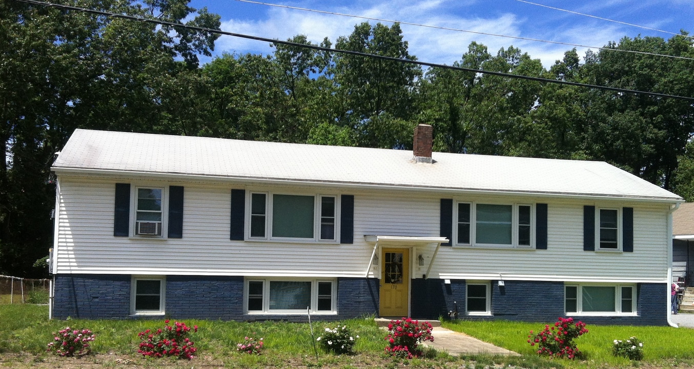 170 Johnson St, Unit D in Leominster, MA - Building Photo