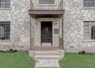 944 W Huisache Ave, Unit 3 in San Antonio, TX - Foto de edificio - Building Photo