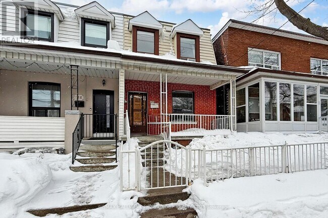 480 Lansdowne Ave in Toronto, ON - Building Photo - Building Photo