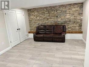 153 Queens Dr in Toronto, ON - Building Photo - Building Photo