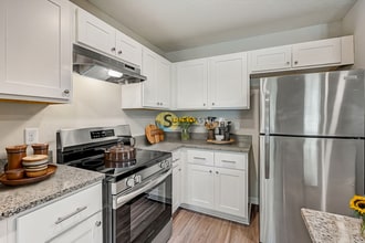 1516 Yelford Cir in Jacksonville, FL - Building Photo - Building Photo