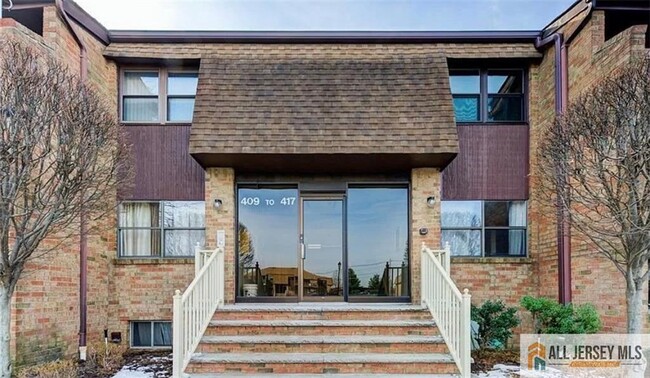 property at 414 Sharon Garden Ct