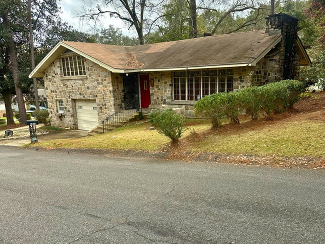 property at 5231 Colonial Cir N