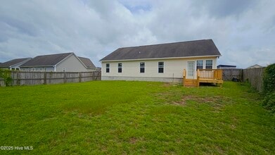 111 Gobblers Way in Richlands, NC - Building Photo - Building Photo