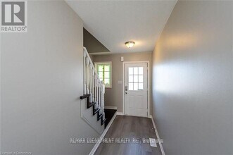 626 Taylor Crescent in Burlington, ON - Building Photo - Building Photo