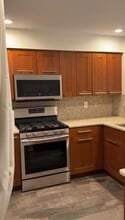 766 Spinnaker Ct in Secaucus, NJ - Building Photo - Building Photo