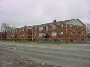 Carpenter Road apartments in Flint, MI - Building Photo - Building Photo