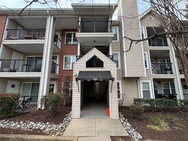 3305 Wyndham Cir in Alexandria, VA - Building Photo