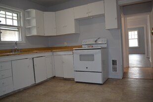 1014 Lamb St in Utica, NY - Building Photo