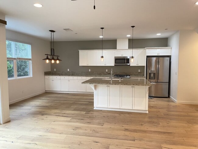 1533 Elderberry Ct in Arroyo Grande, CA - Building Photo - Building Photo