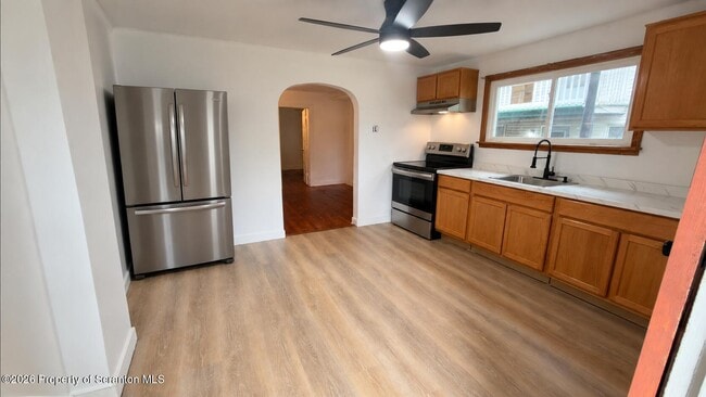property at 1018 Lincoln St