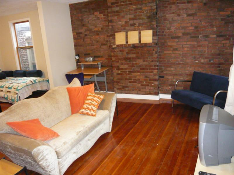 425 Hanover St, Unit 5D in Boston, MA - Building Photo