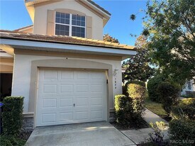 1674 W Spring Meadow Loop in Lecanto, FL - Building Photo